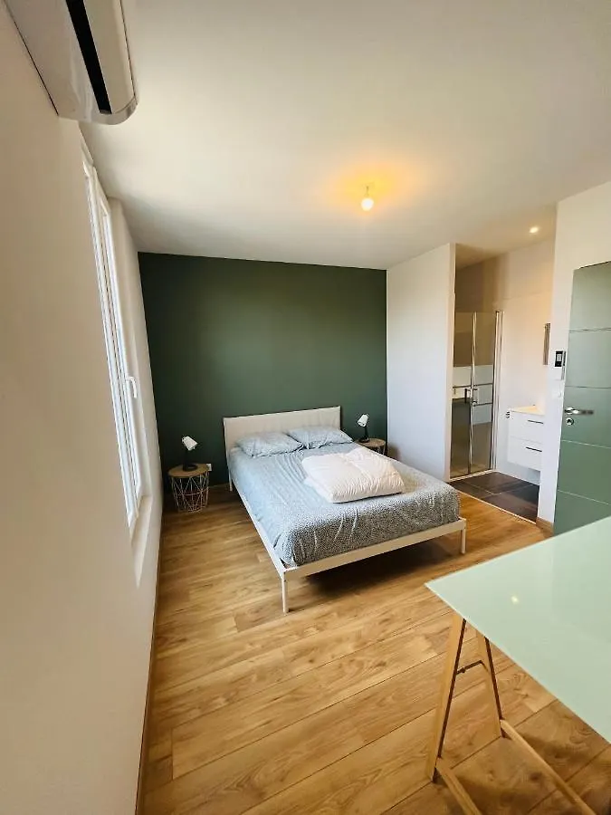 Chez Oma: Shared Living with Private Rooms Avignon