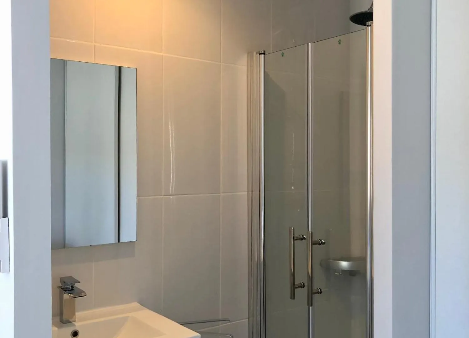 Chez Oma: Shared Living with Private Rooms Avignon 0*,